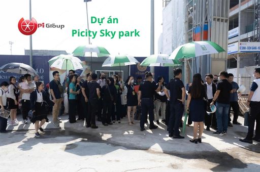khách hàng tham dự dự án Picity Sky Park