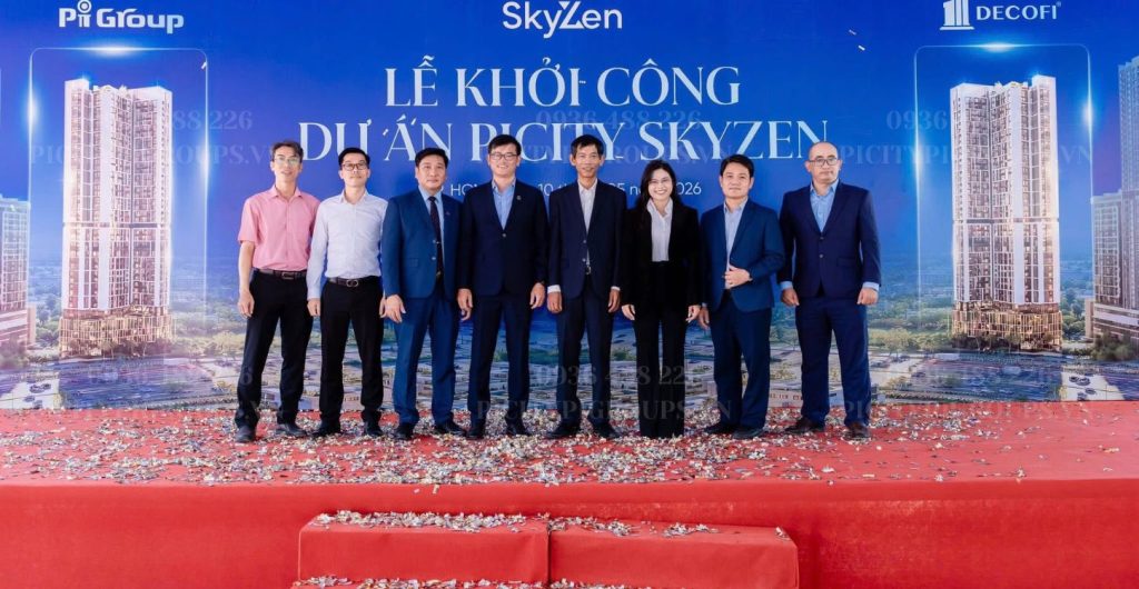 Chụp hình lưu niệm tại lễ khỏi công Picity Sky Zen Phạm Văn Đồng