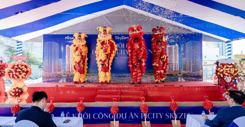 Dội lân múa mừng lễ khởi công Picity Sky Zen